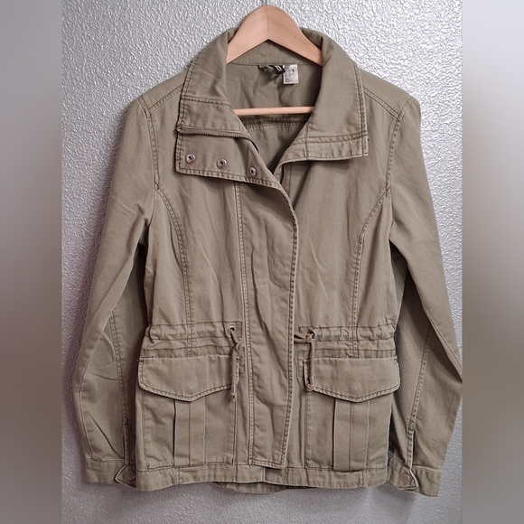 H&M Divided Stylish Sage Green Jacket     Size 10 - Picture 13 of 14